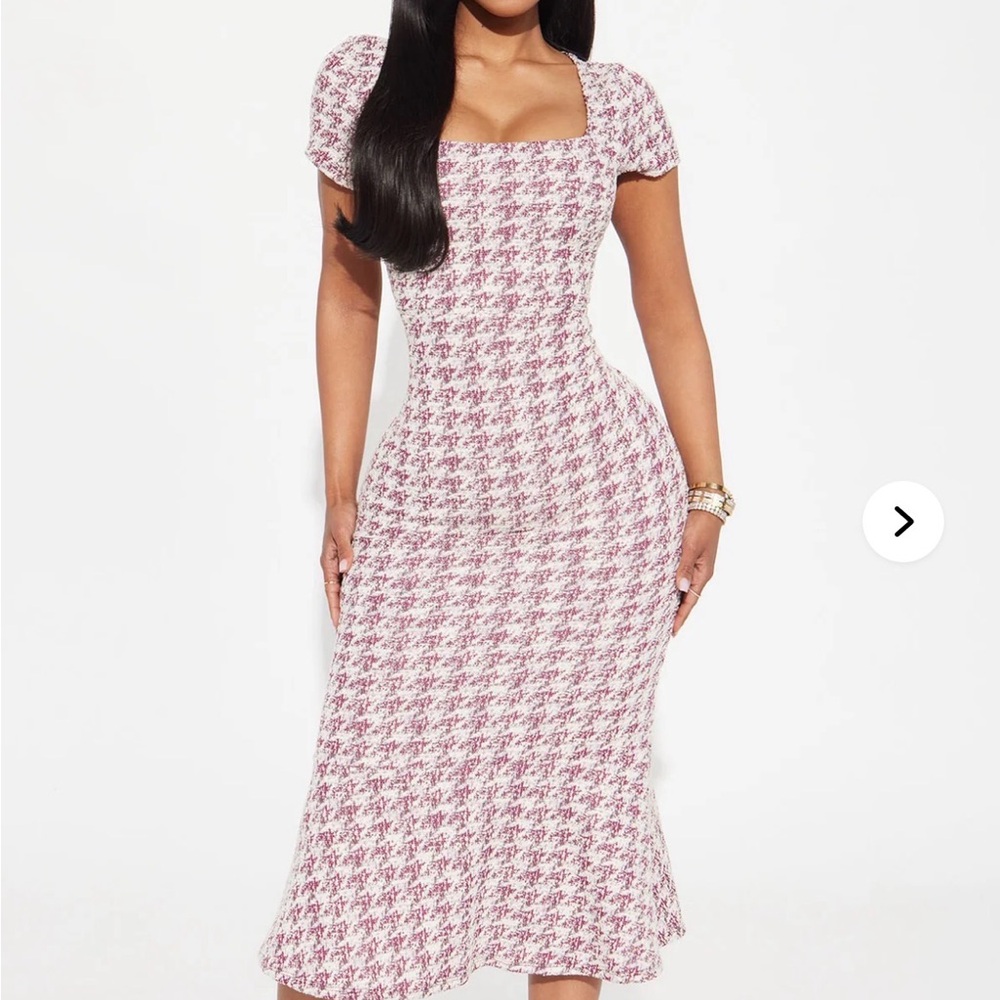 Square Neck Midi Dress in Pink Houndstooth